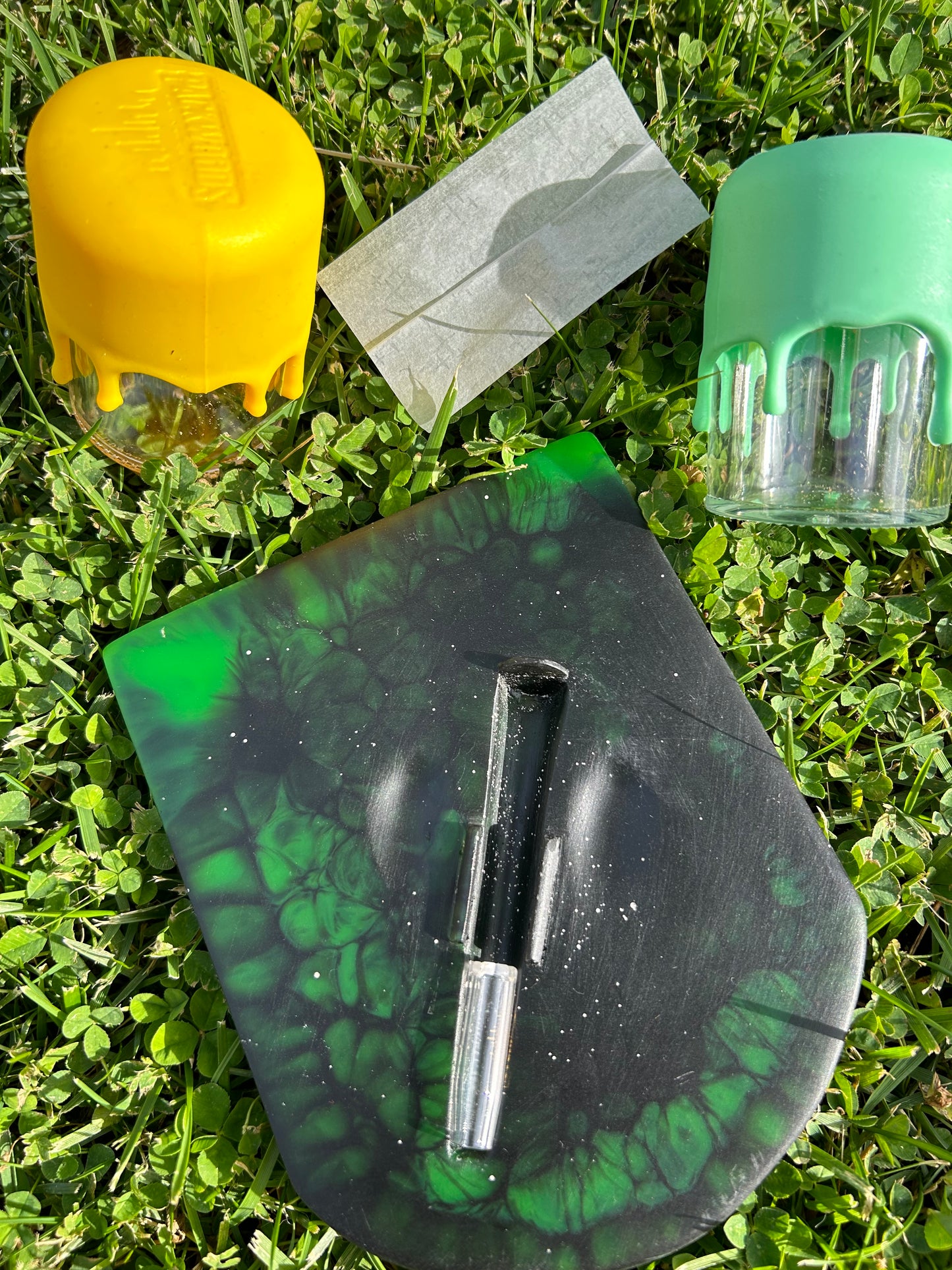 IROLL: THE ULTIMATE ROLLING TRAY FOR PERFECT CIGARETTES.